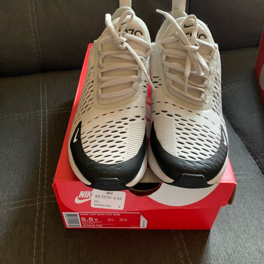 Nike AirMax 270